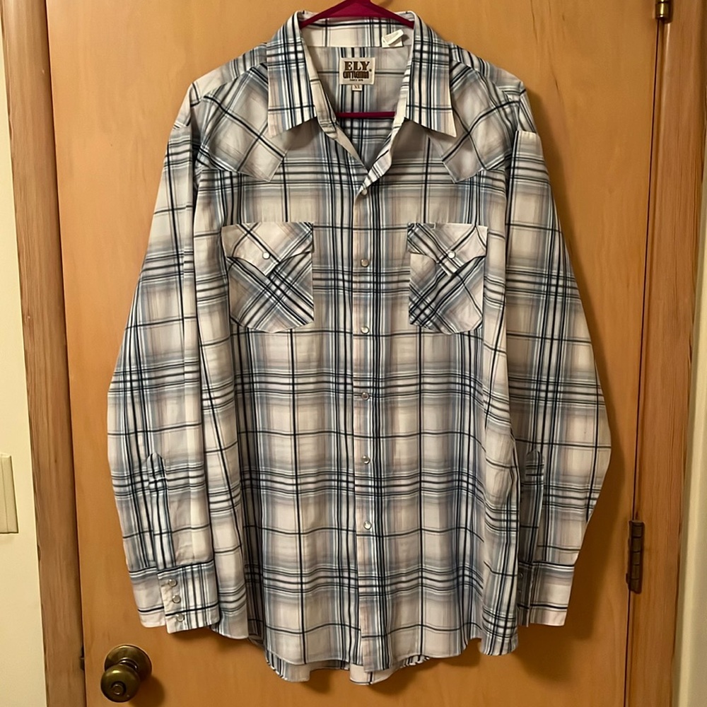 Ely Cattlemen Men’s Plaid Button Down Long Sleeve Western Pearl Snap Shirt